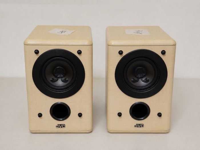 JVC mini Speakers