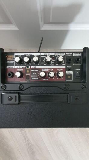 Guitar Amplifier - Roland Cube 20XL
