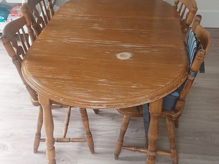 Oval table and 4 chairs