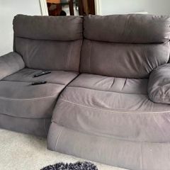 Electric reclining couch