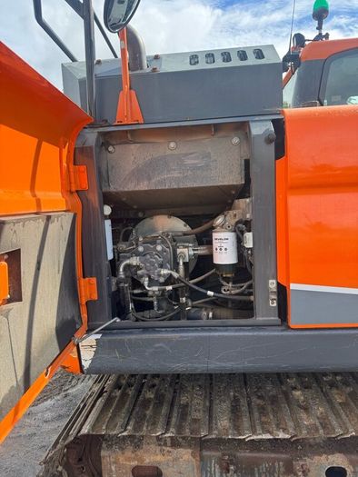 Doosan DX 140