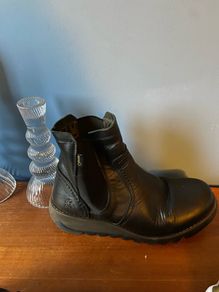 Fly London goretex boots size 7