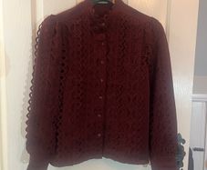 New Boutique bought expensive lace detailed Blouse in burgundy - Size 12
