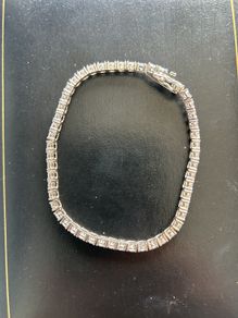 Tennis bracelet