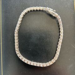 Tennis bracelet