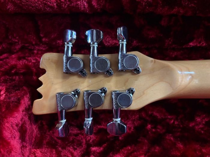 Mosrite Ventures Mini Sunburst 1990's