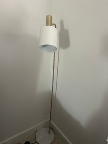 Floor lamp