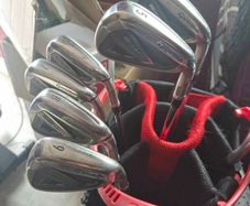 Taylormade sim 2 max irons golf clubs 9 iron - 4 iron + sm9 vokey 46 degree wedge