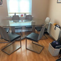 Beautiful table and chairs