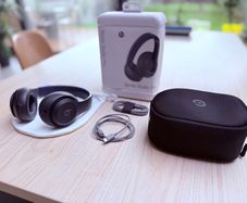 Beats Studio Pro Wireless Headphones Navy Brand New Apple Replacement