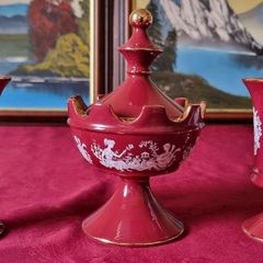 3 Piece Vintage Elegant Italian Fiorentine Lustre Ruby Red Gold Gilt Footed Lidded Compote And Vases Set