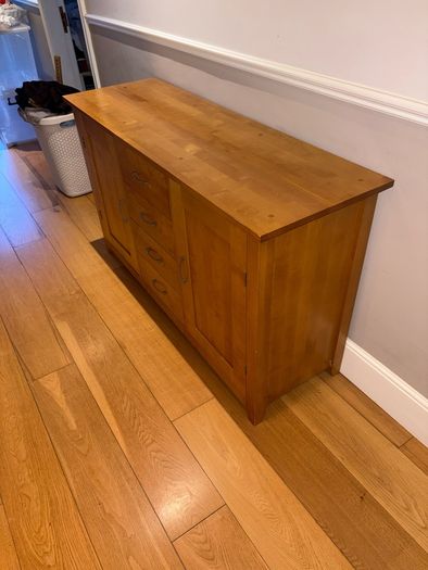chest of drawers