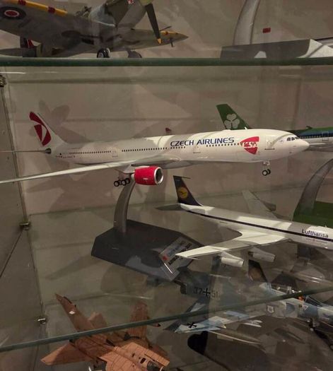 Inflight 200 Czech Airlines A330-300 1:200