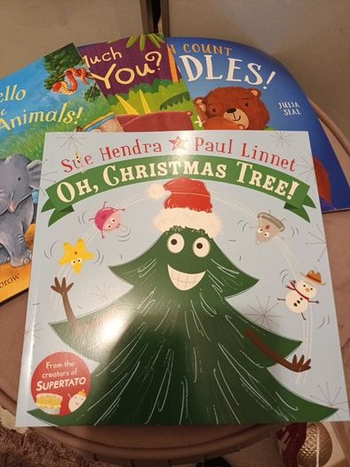 4 beautifully illustrated early childrens books
