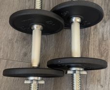 Like-new dumbbells