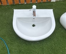 Sonas wash basin - semi pedal