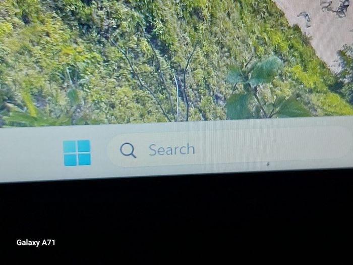 Lenovo V155-15API, AMD Ryzen 5 3500U with Radeon Vegan Mobile Gfx, 2.1GHz, 8GB Ram,  256GN SSD, Windows 11, Microsoft Edge, Chrome and VLC