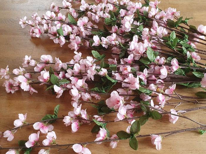 Beautiful 14 X 86cm Large Long Wired Cherry Blossom Artificial Flowers (Bendable)