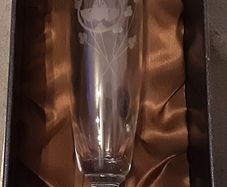 Boxed claddagh vase