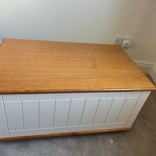 Blanket box