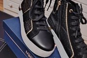 Soes  New