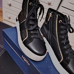 Soes  New