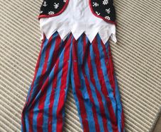 Pirate costume age 3-4