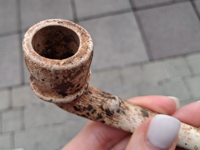 Vintage clay pipe