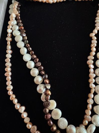 Vintage pearl necklace