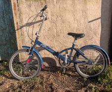 Raleigh fold up bicycle