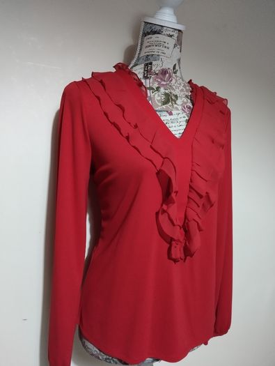 Red Ruffle Gallery Top, New With Tags