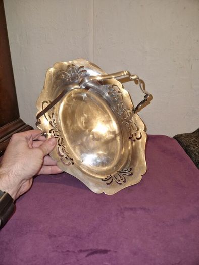 Vintage Unett Plate Silver Fruit/Eggs Carry Basket