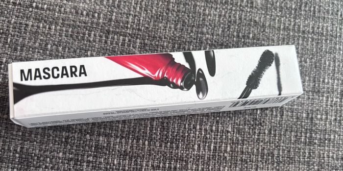 MAKE UP FOR EVER Volume Artist Mascara
