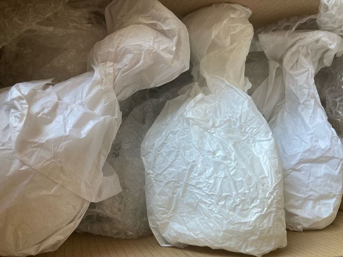 6 Large Wine Glasses. Perfect condition