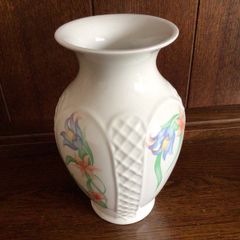 Vintage Royal Winton 8 inch Vase