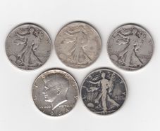USA, 4 x Walking Liberty, & 1 x Kennedy Half Dollar, 90% silver coins (no. G29)