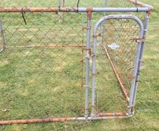 Dog run/pen