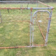 Dog run/pen