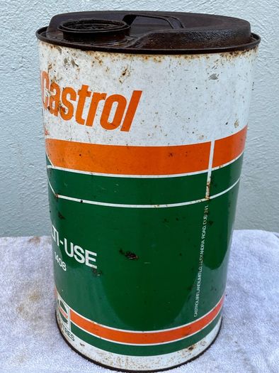 vintage oil can