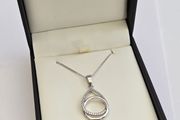 Brand New 925 Silver Pendant &amp; Chain