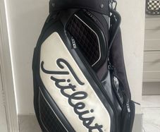 titleist mid size tour bag