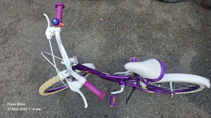 18inch Girls Bike   Purple and White  Like New