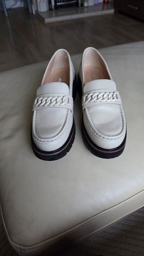 Clarkes Ladies Ivory Loafers