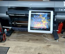 Canon imagePROGRAF iPF8400 44in, 12-colour Large Format Printer