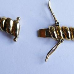 Vintage Goldtone Choker Style Necklace