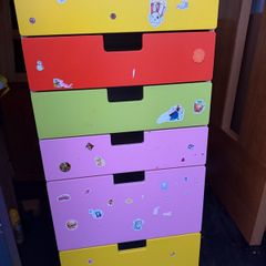 chest of drawers