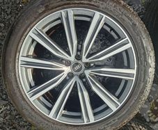 21" Genuine Audi Q8 S Line Alloys with tyres