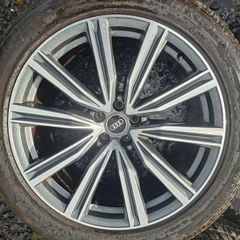 21" Genuine Audi Q8 S Line Alloys with tyres