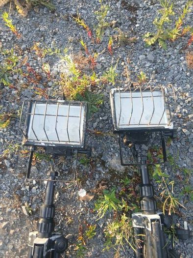 230v tripod halogen lights