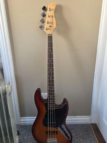 Marcus Miller Sire V3 Jazz Bass  2nd Gen New strings and fender gig bag